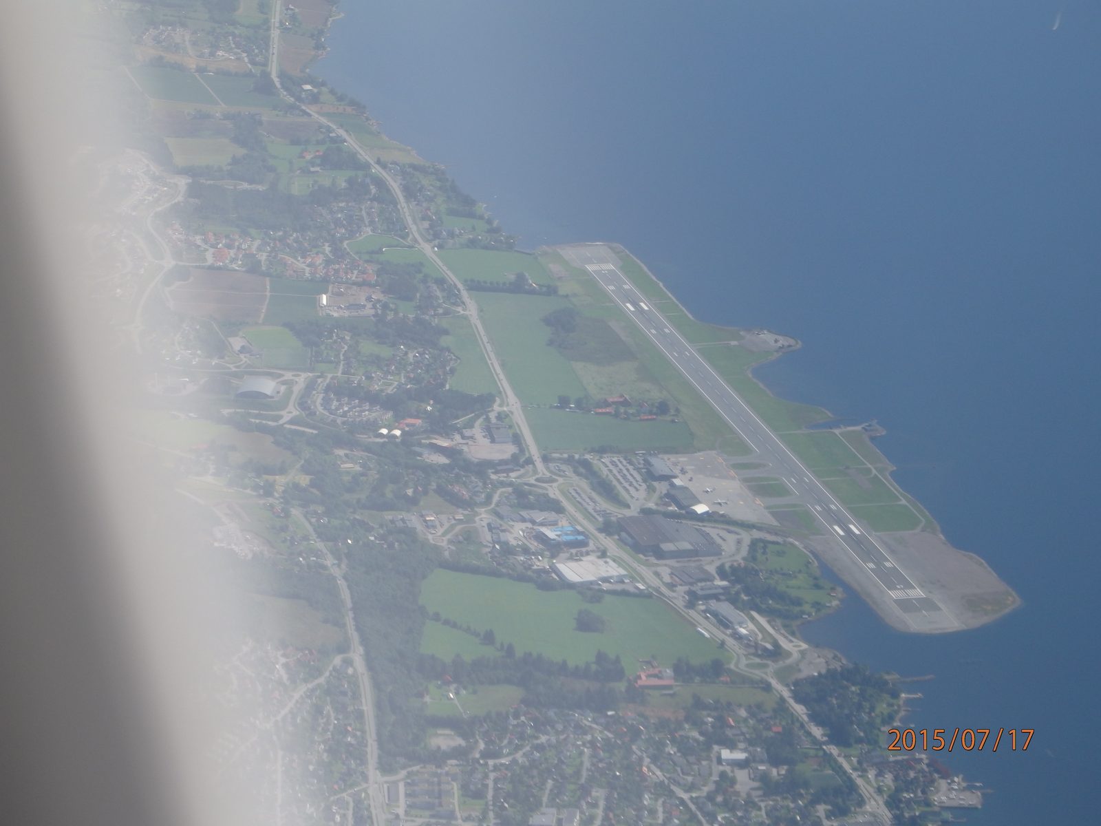 Molde flygplats, Årø