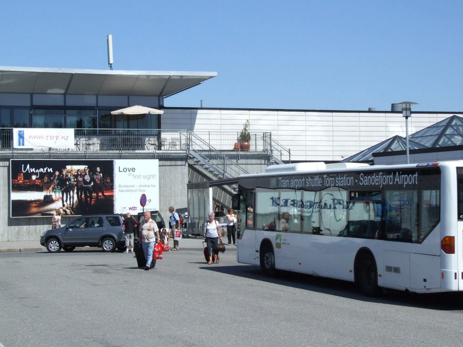 Sandefjord flygplats, Torp